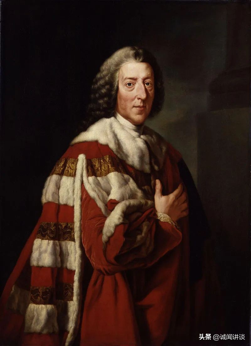 英国君主立宪制的特点及评价,英国君主立宪制君主的权力