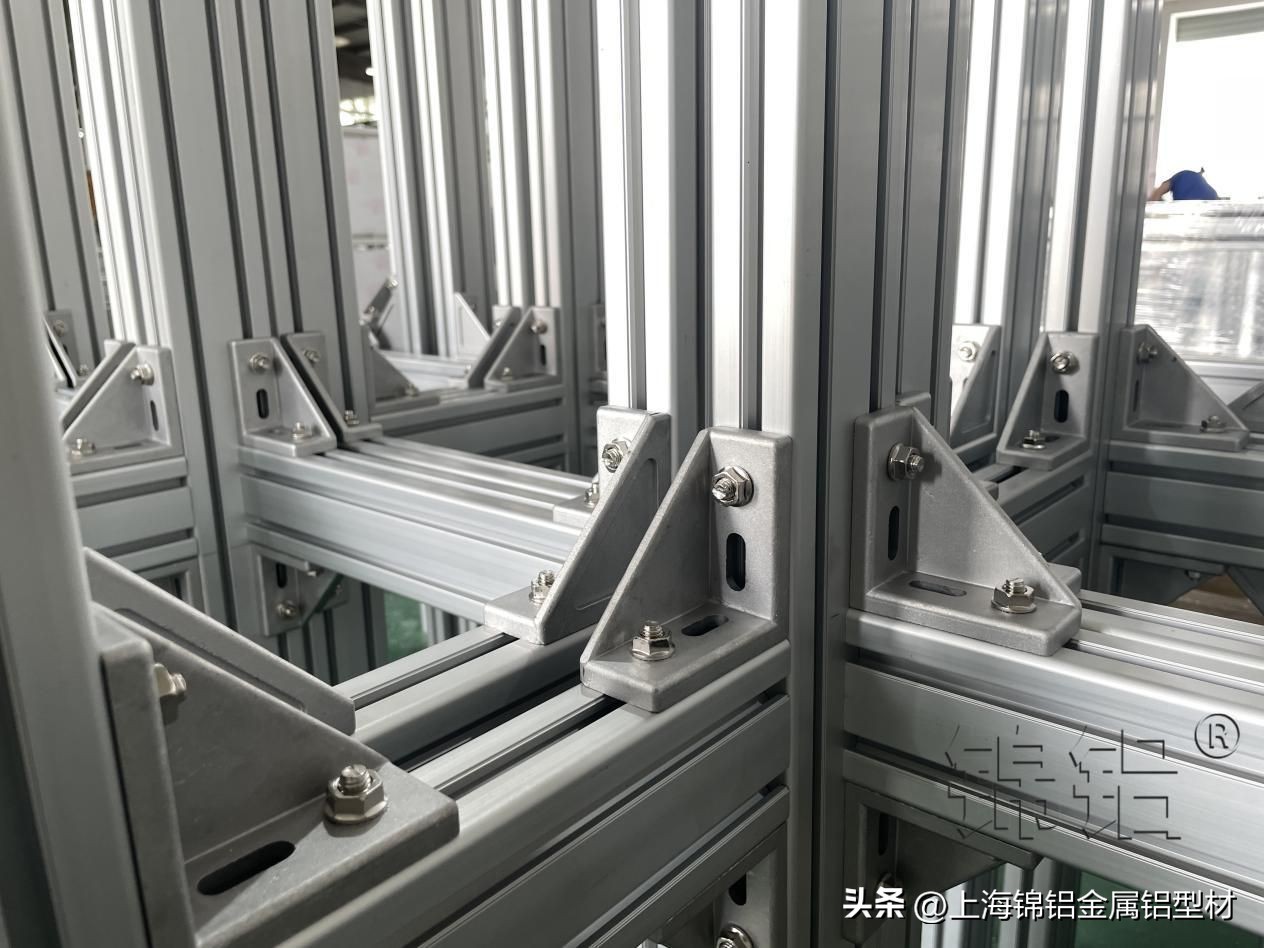 不同种类的铝型材工作台用途详解,乌海铝型材工作台有哪些加工方式