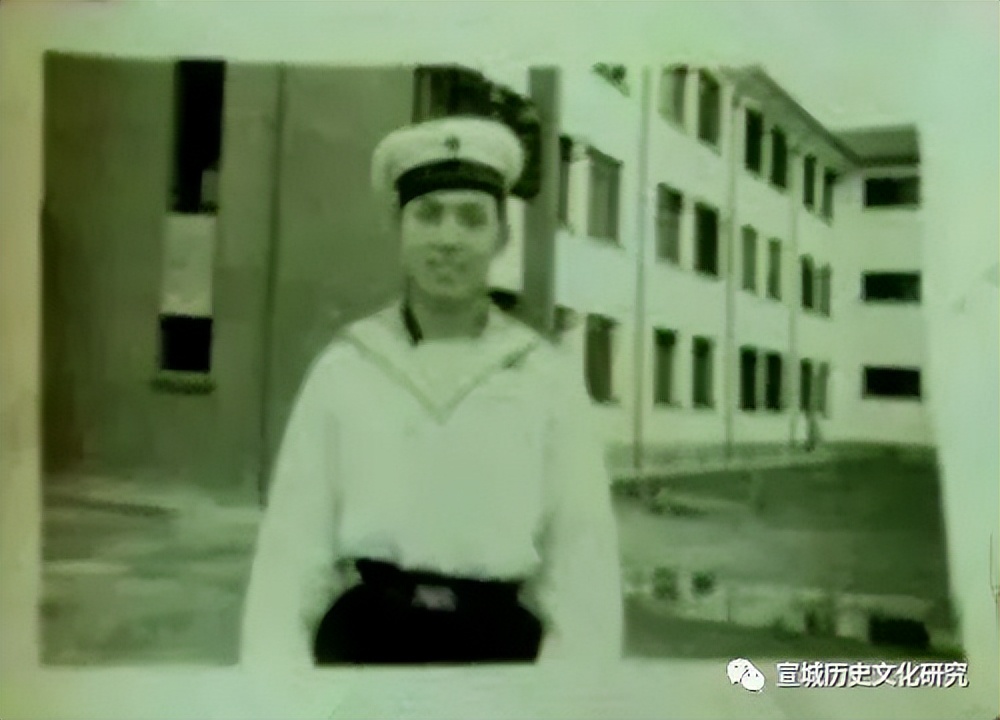 宣纸故事简单,关于宣纸的现代故事