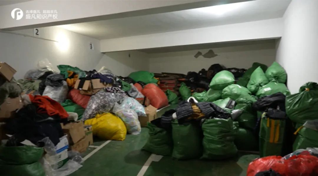 始祖鸟官方女羽绒服旗舰店直播间,始祖鸟正品折扣店直播间