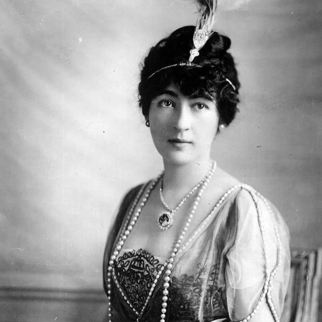 消失了38年的传奇钻石项链“东方之星”惊现贝克汉姆家婚礼上？