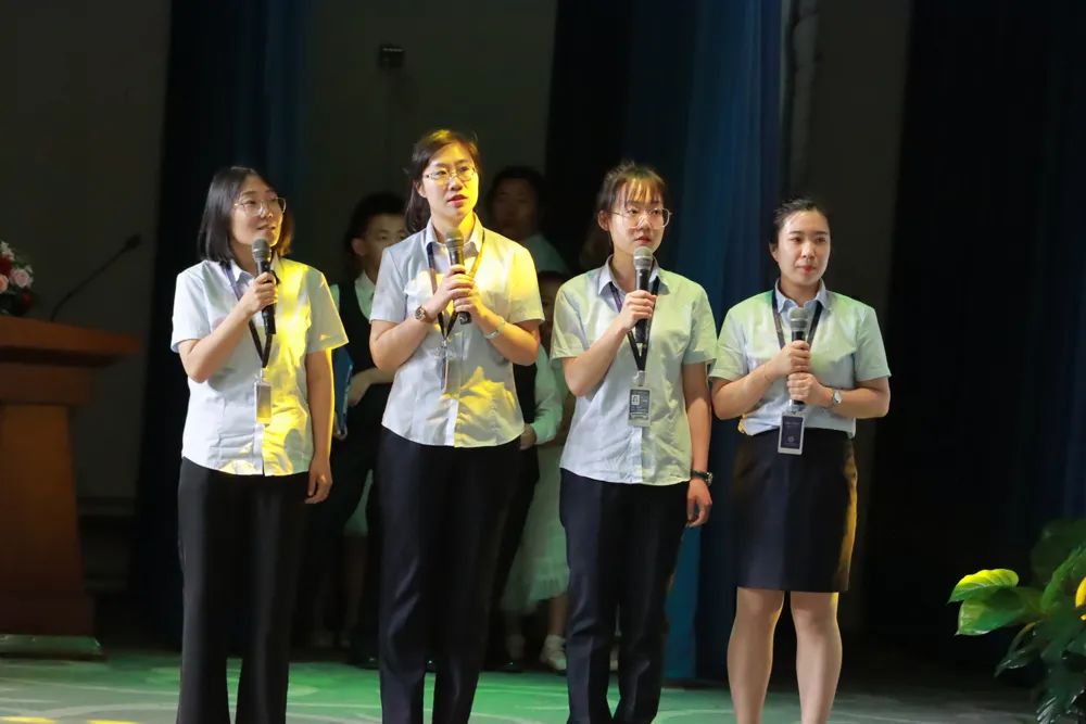 大同市大成双语学校初一18班,大同大成双语学校初一