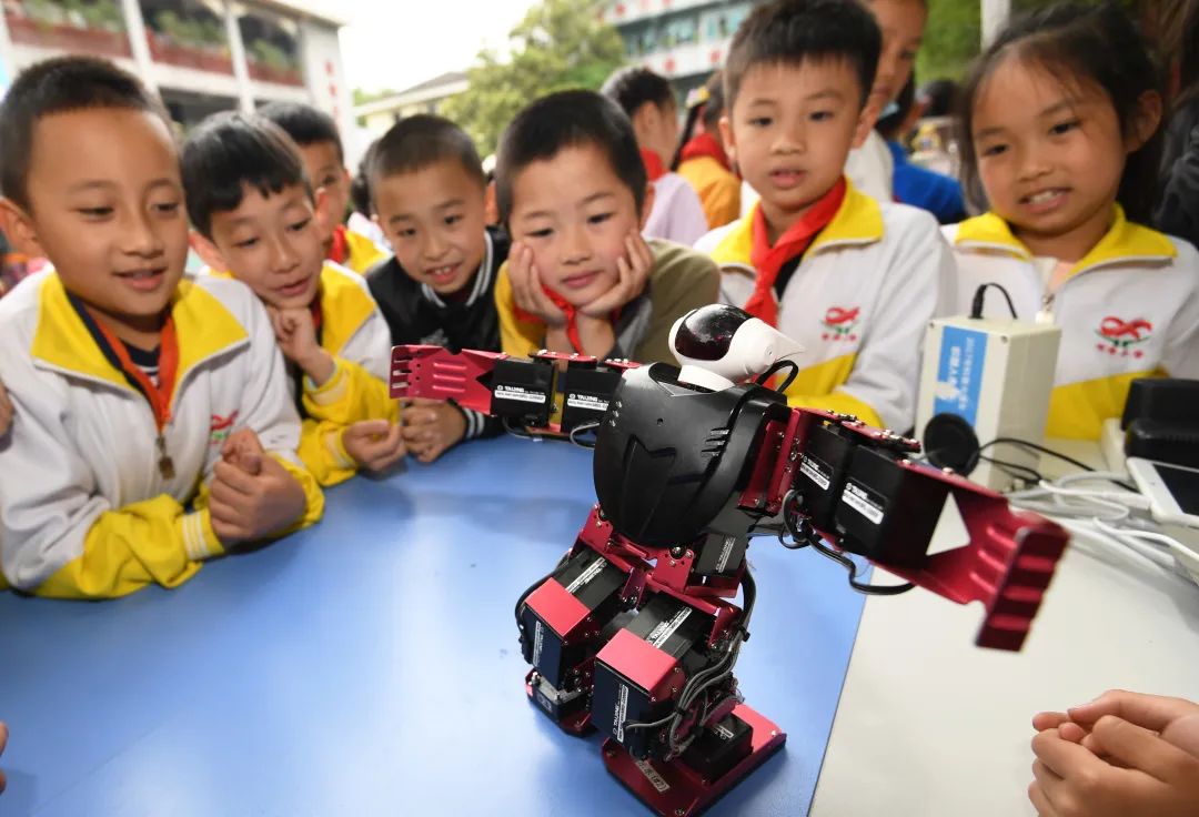 厚植教育情怀打造教育产业,厚植教育文明沃土