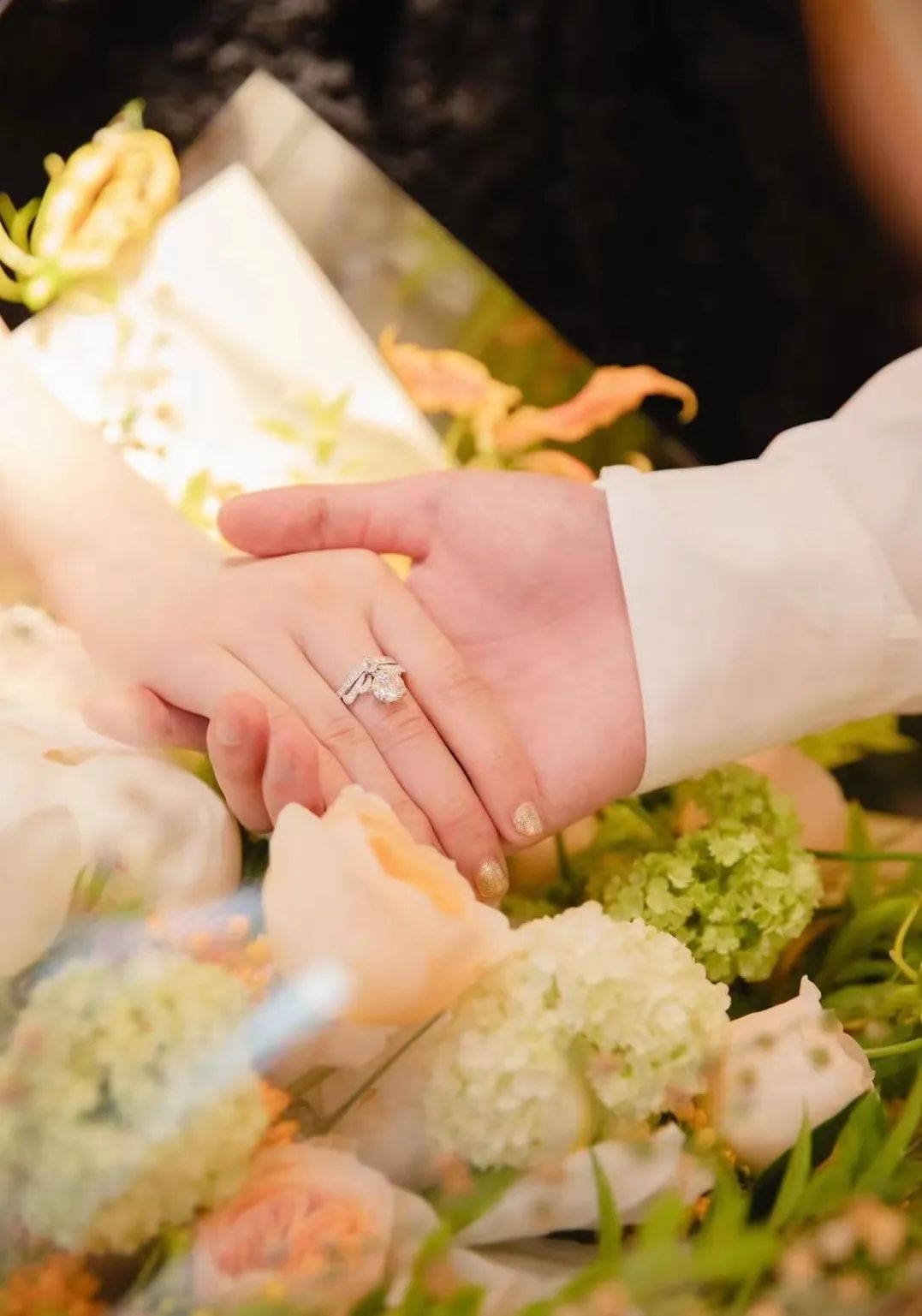 球球曝光新恋情,球球跟新男友照片