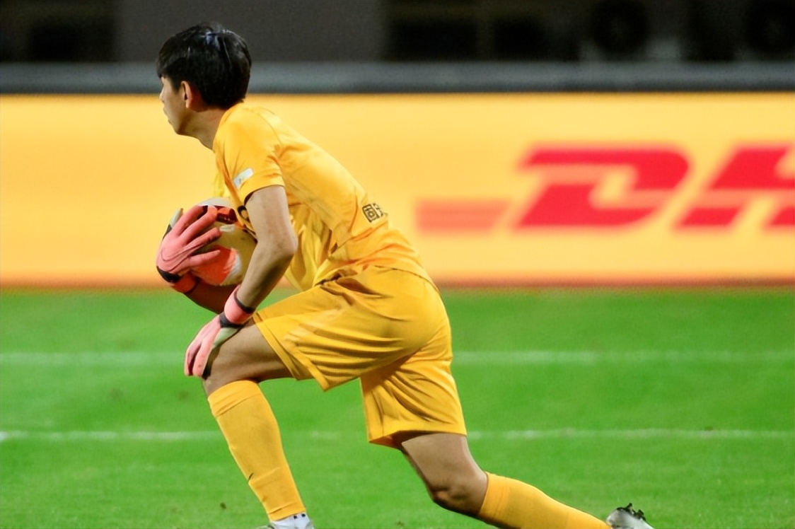 撞脸李现同时撞脸韩星,撞脸明星网红李现