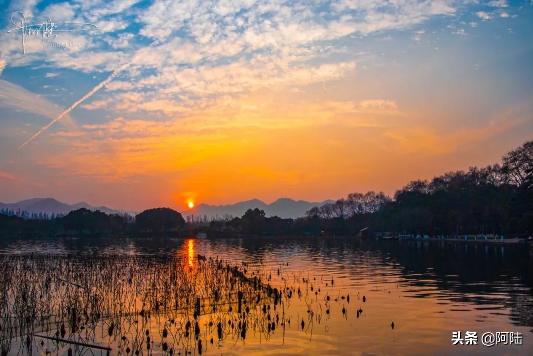 西湖美景哪个季节最好,春天西湖十景更适合游览