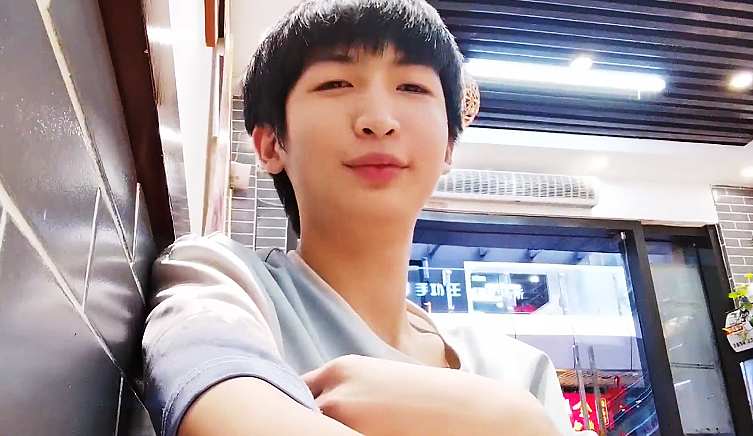 小超梦体验腕豪新皮肤,小超梦腕豪炫彩皮肤