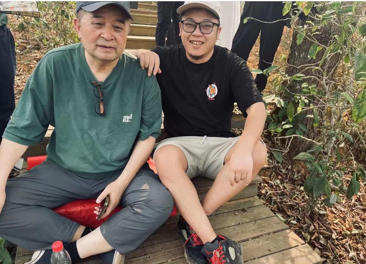 毕福剑现在全家相片,毕福剑露面图片