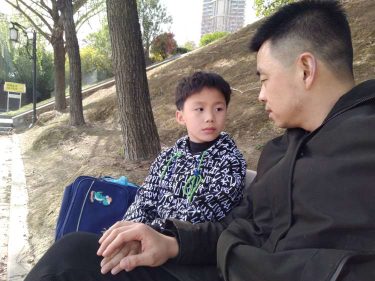 曾都东关学校老师,寻访好老师化身为小记者活动