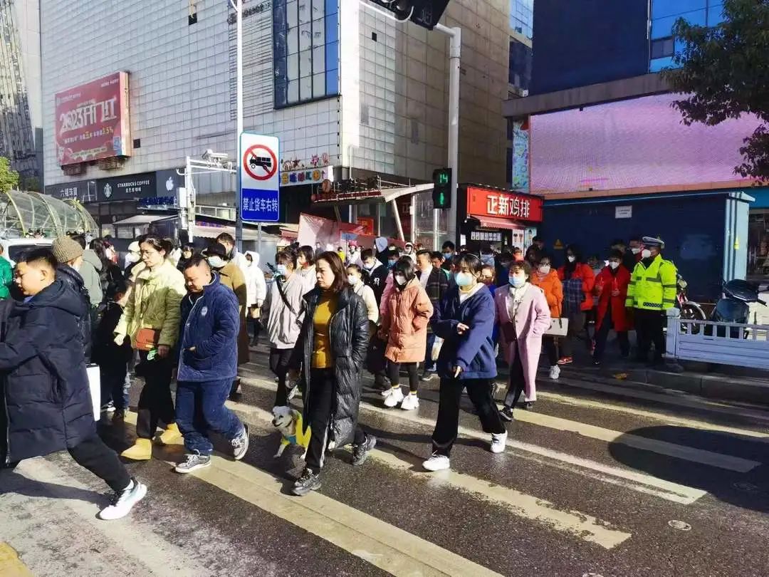 多措并举旅游安保,派出所开展旅游景区巡逻安保工作