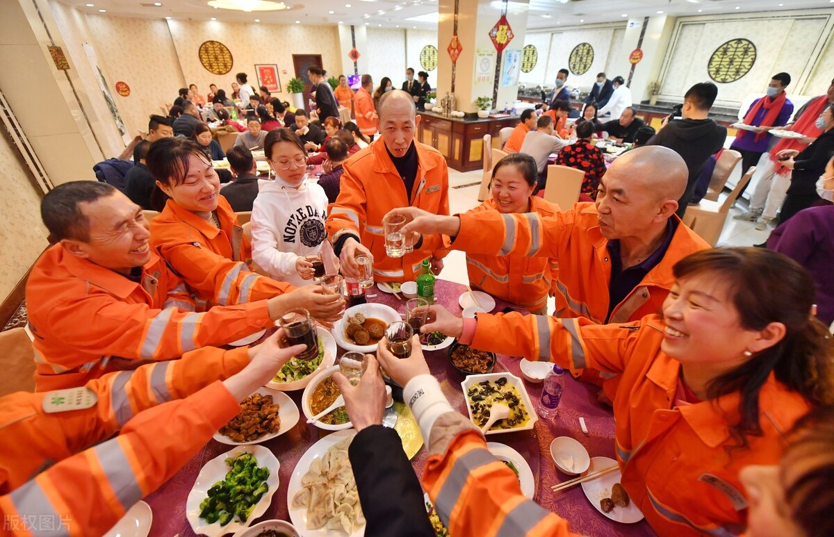张雪峰怎么什么都不建议学,如何评价张雪峰回应报新闻学