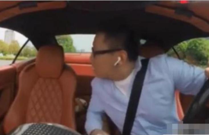 浙江法拉利去跑滴滴,400万法拉利跑滴滴