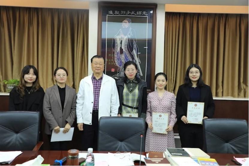 锦城辅导员王娅：让行动的脚步去丈量学生成长的长度