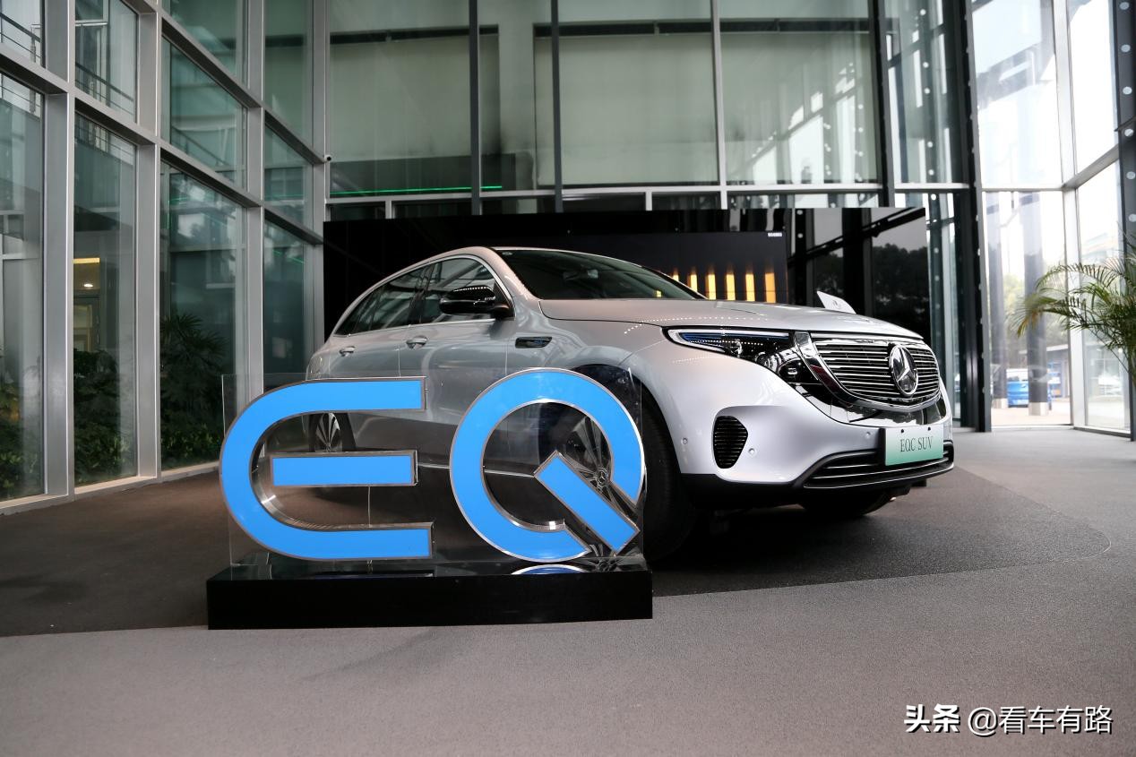 探店奔驰武侯华星锦业，奔驰EQA和EQC到底怎么样？