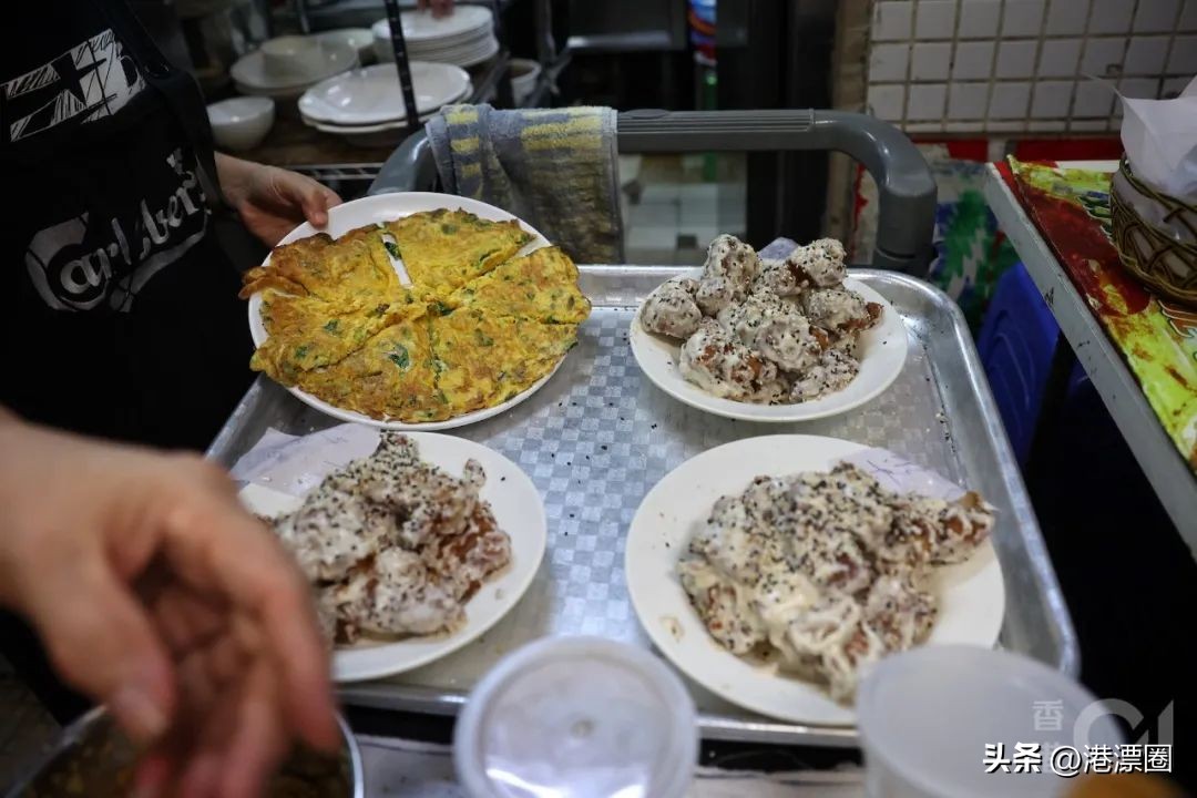 一家店铺宣布关门整条街,一家店突然停业了