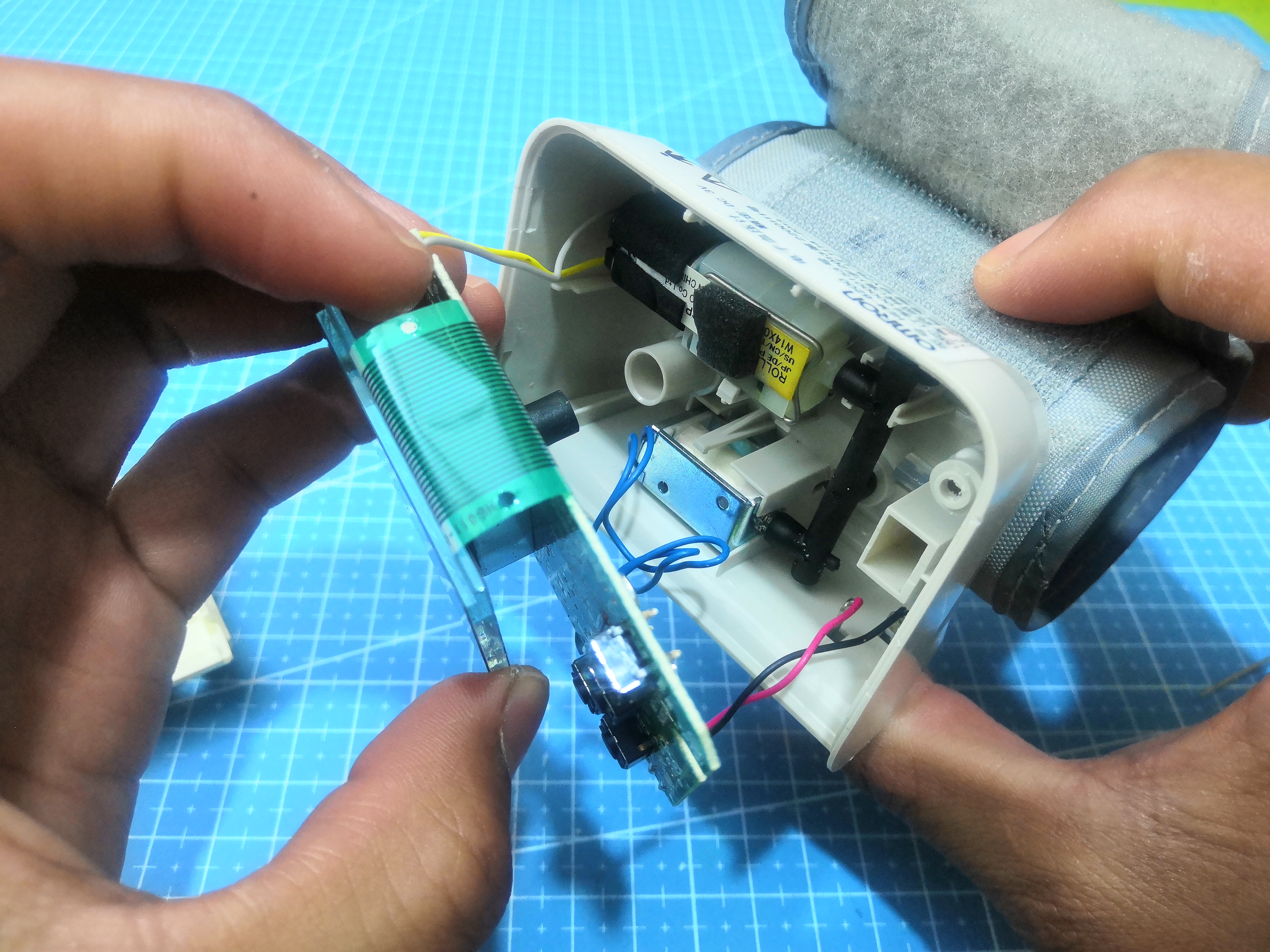 欧姆龙血压计hem-6200价格,omronhem8102a电子血压计调节方法