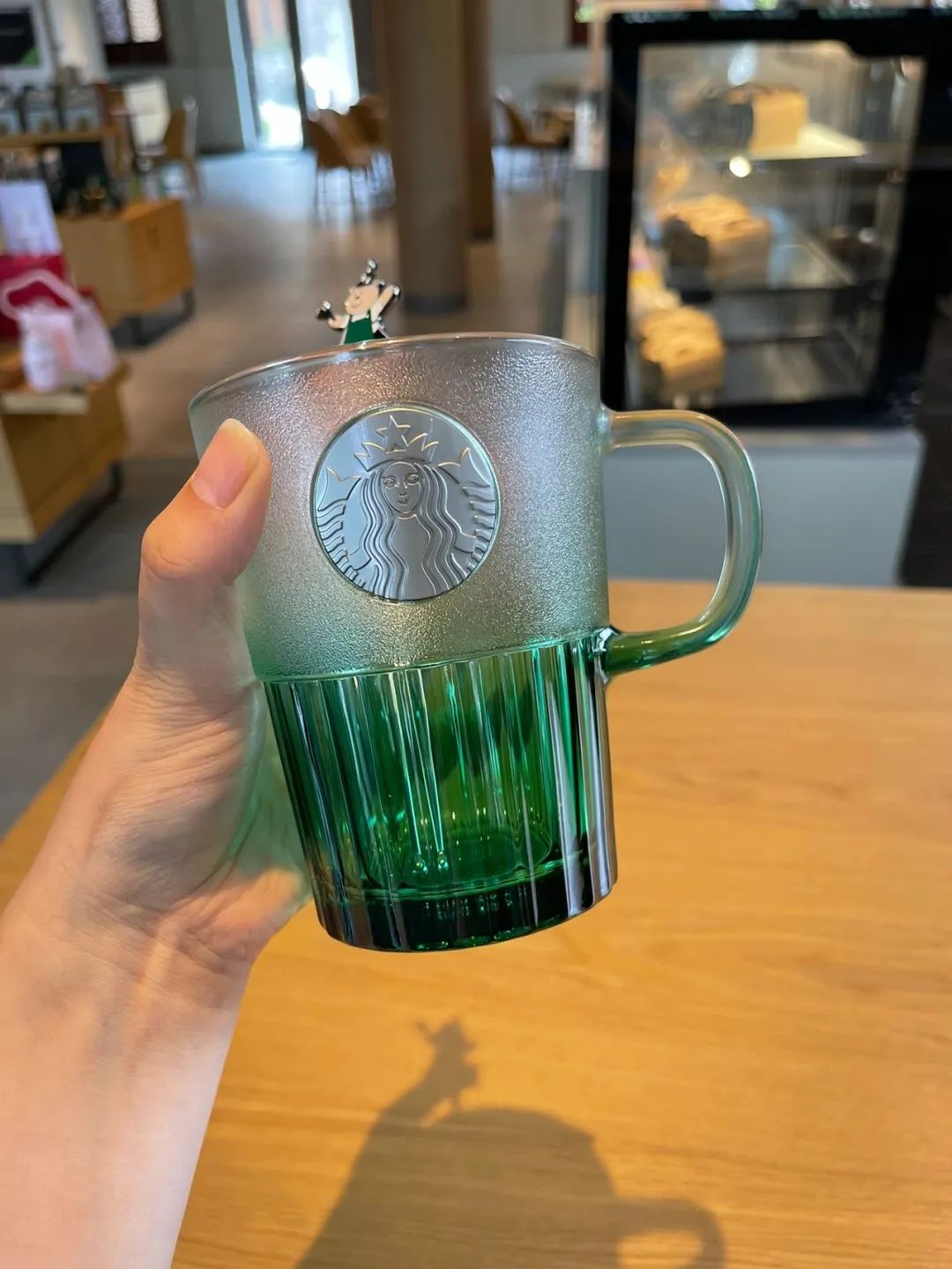 星巴克专场！杨幂上花少当见面礼，与匡威合作的断货系列再次上线