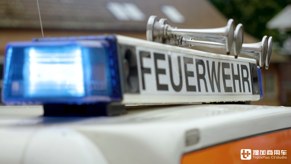 由12米奔驰Citaro公交改装，这么大的救护车，到底有何专业用途？