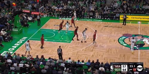 巴特勒关键时刻致命5分杀死比赛,巴特勒上场17分钟怒砍两分