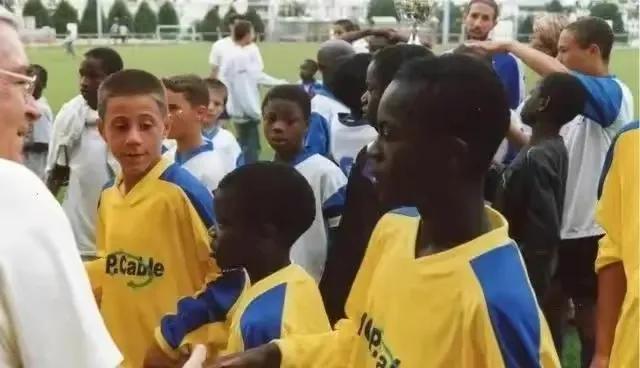 盘点那些半路出家的足球运动员,足坛十大贫民窟走出来的巨星