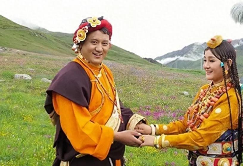 歌手降央卓玛现状,降央卓玛生了几个娃