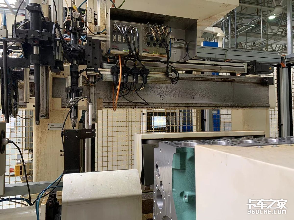 一汽工厂参观,大柴劲威发动机