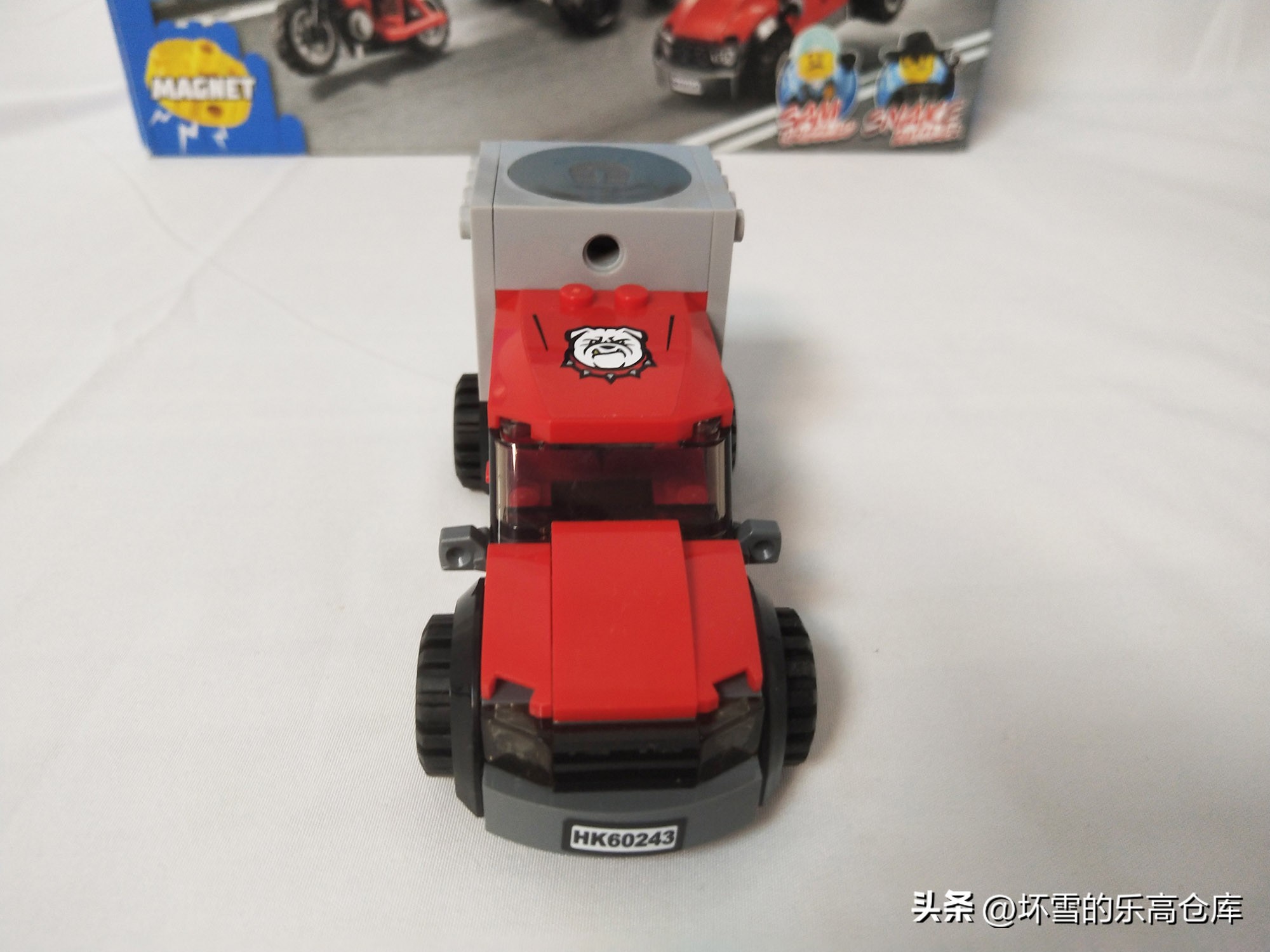 带磁铁的乐高,乐高60243警用直升机拼装视频