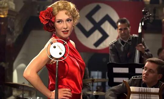 《*皮书黑**》中关于战争和道德的探究有着怎样的哲学意义？