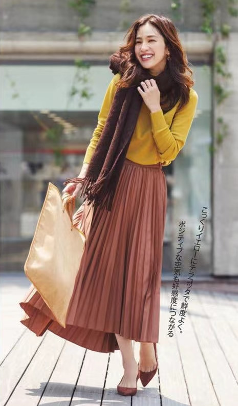 这些颜色穿在一起显白又高级,秋冬穿棕色系真的太显白了