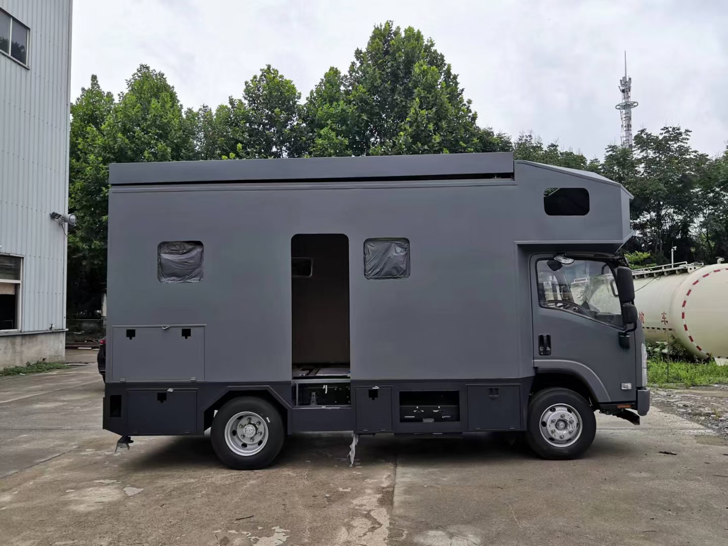 依维柯轻卡房车,c型房车依维柯与大通v80