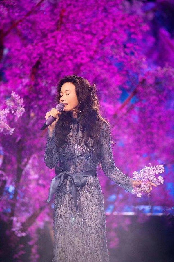 莫文蔚30岁演唱会,52岁的莫文蔚