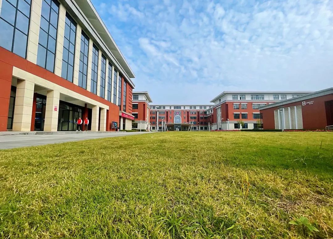 南昌力迈国际学校,南昌力迈国际学校收费标准