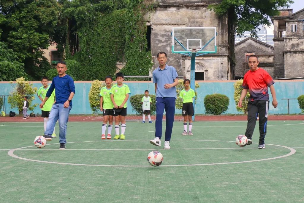 中山市校园足球联赛初中组,中山区第11小学总校直播足球比赛