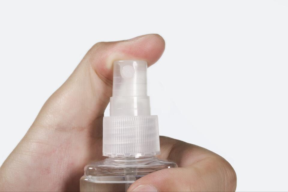 鞋子上的污渍总洗不掉?学会了这3招,从此不去洗鞋店花冤枉钱