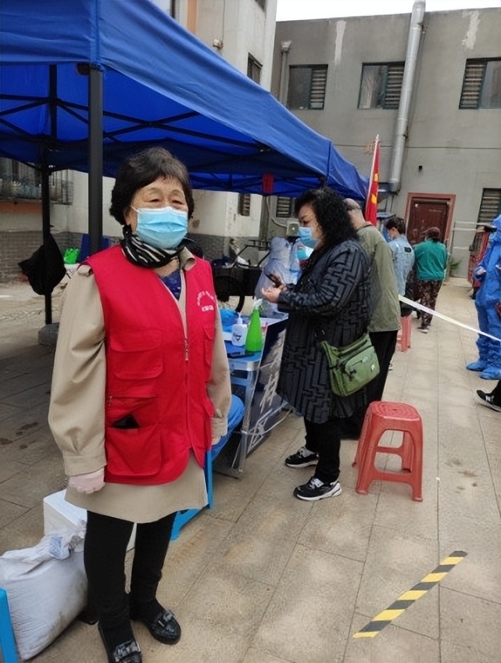 韩颂东•以抗疫微光，闪亮雷锋辅导过的学生之炬