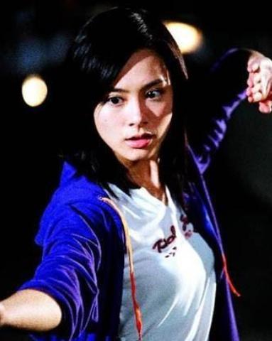 一手好牌打得稀烂的女人,一手好牌打得稀烂女主