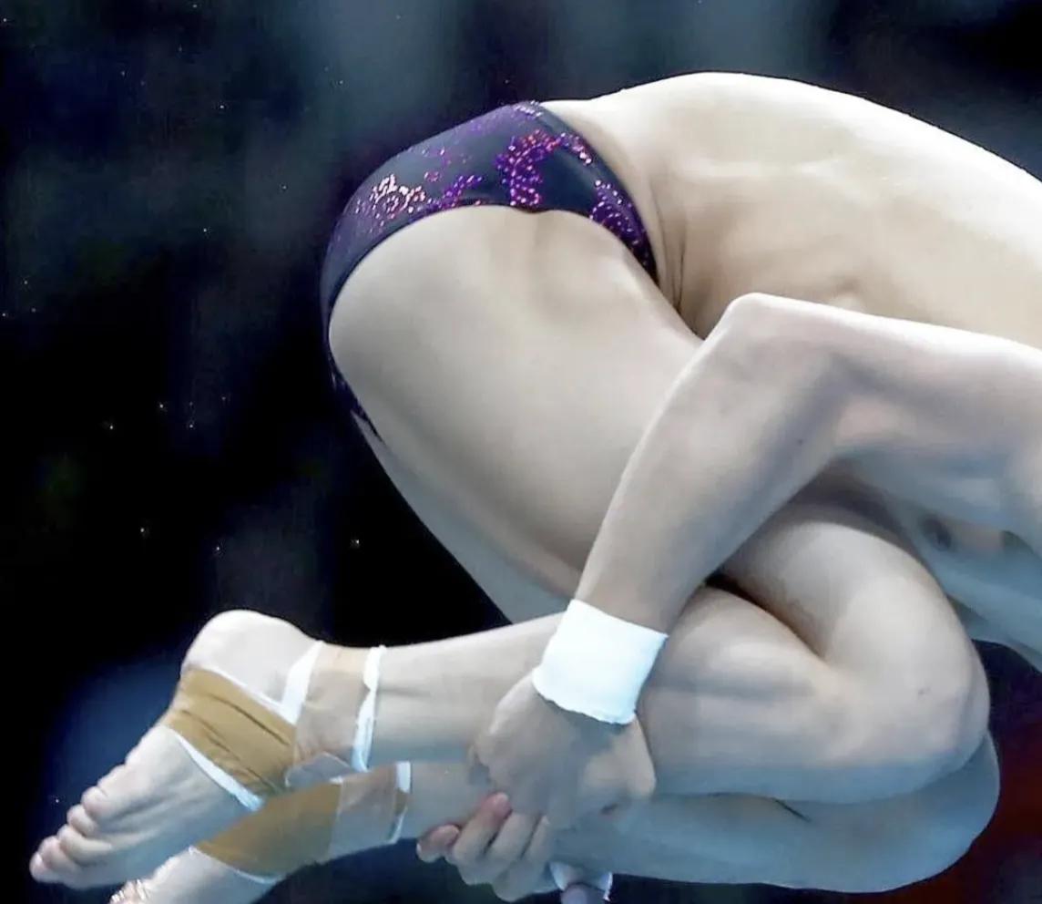 陈艾森双人默契跳水,陈艾森跳水队腹肌