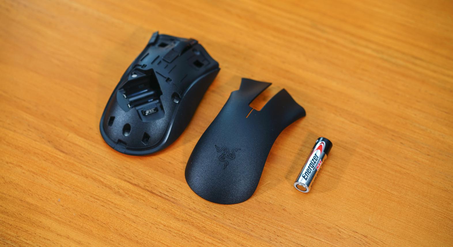 雷蛇炼狱蝰蛇v2x鼠标测评,雷蛇蝰蛇v2人体工学鼠标评测