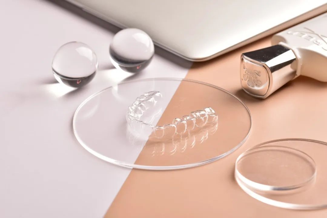 深圳笑果引力口腔门诊部,笑果引力