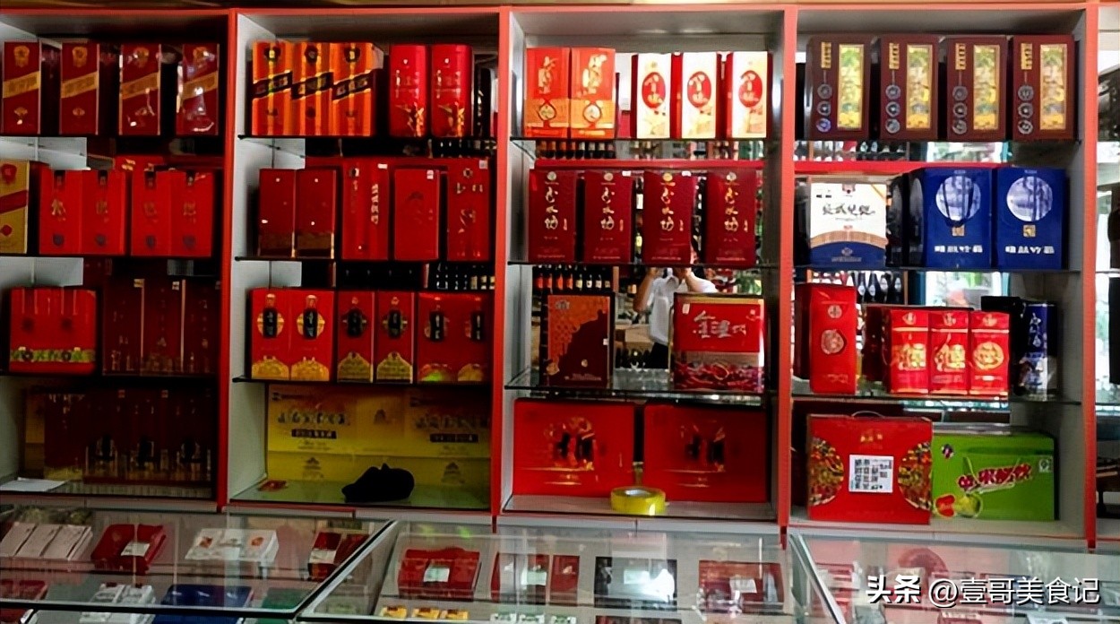 街边烟酒店没顾客为何越开越多,大街上的烟酒店生意是靠什么来