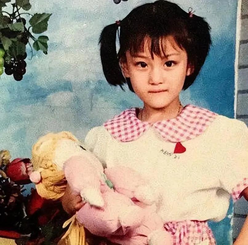 黑料女王的逆袭凶手,张馨予何捷早期照片