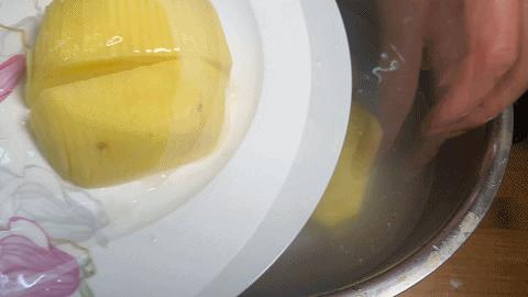 旋转薯塔怎么做酥脆,薯塔在家里怎么炸