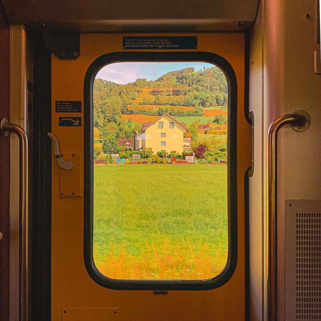 未来一个月有喜运的星座,未来一年星座运势