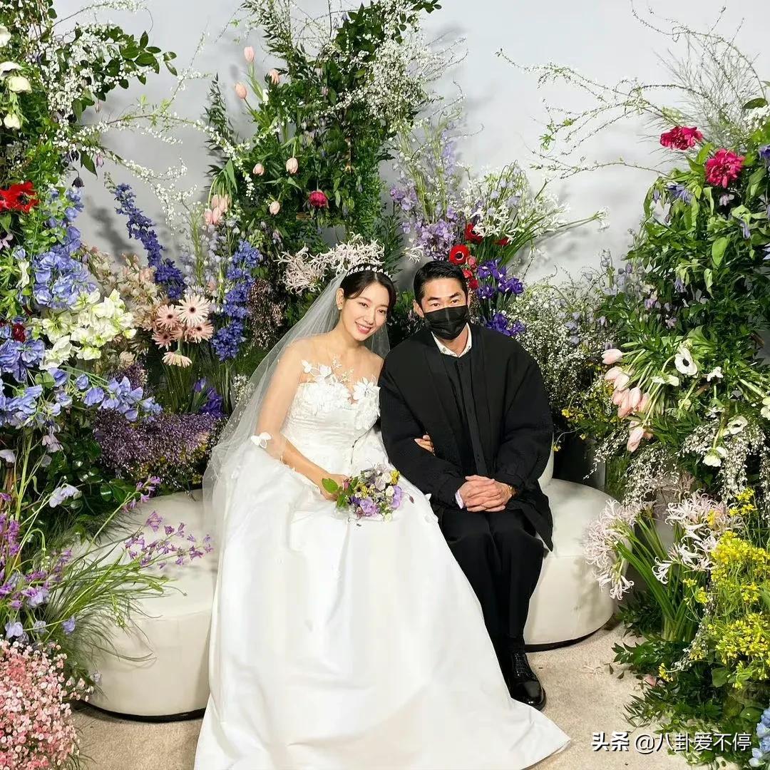 李钟硕朴信惠李敏镐颁奖典礼同台,李钟硕朴信惠李敏镐颁奖典礼现场