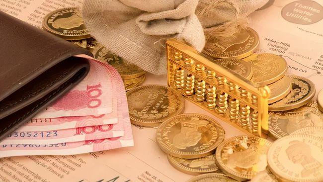 群里频频发大额红包塑造“成功生意人”形象，男子以此勾搭情人虚构借款理由诈骗百万