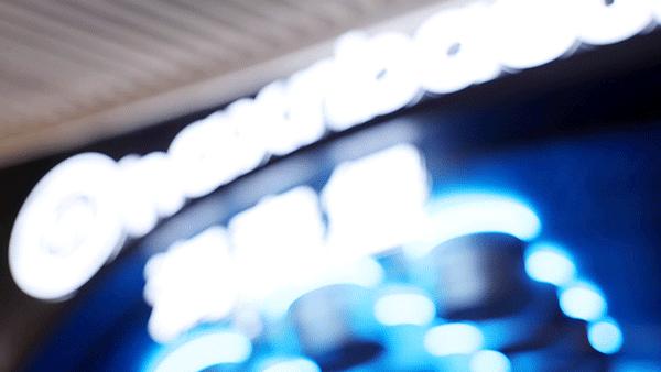 “本想来吃榜①德餐，没想到被绝美江景迷住了...”