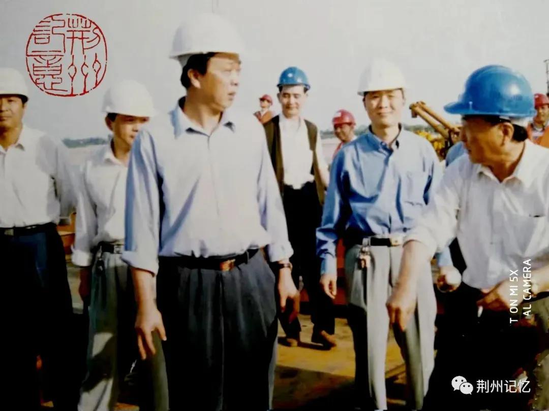 荆州新建两座长江大桥,荆州长江大桥的真实事件