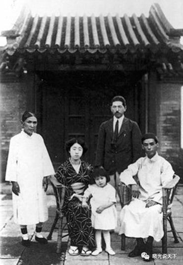 樋口一叶和芥川龙之介同人漫画,芥川龙之介秋山图阅读理解答案