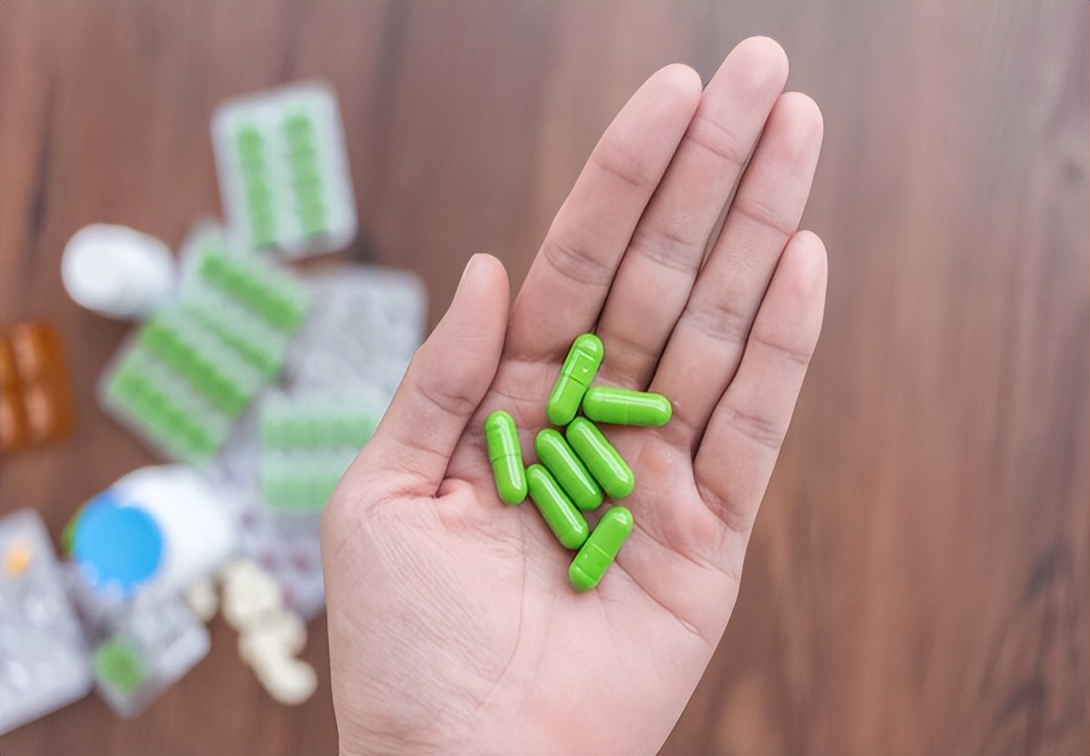 胃药和安眠药相克吗,胃药跟抗生素有冲突吗