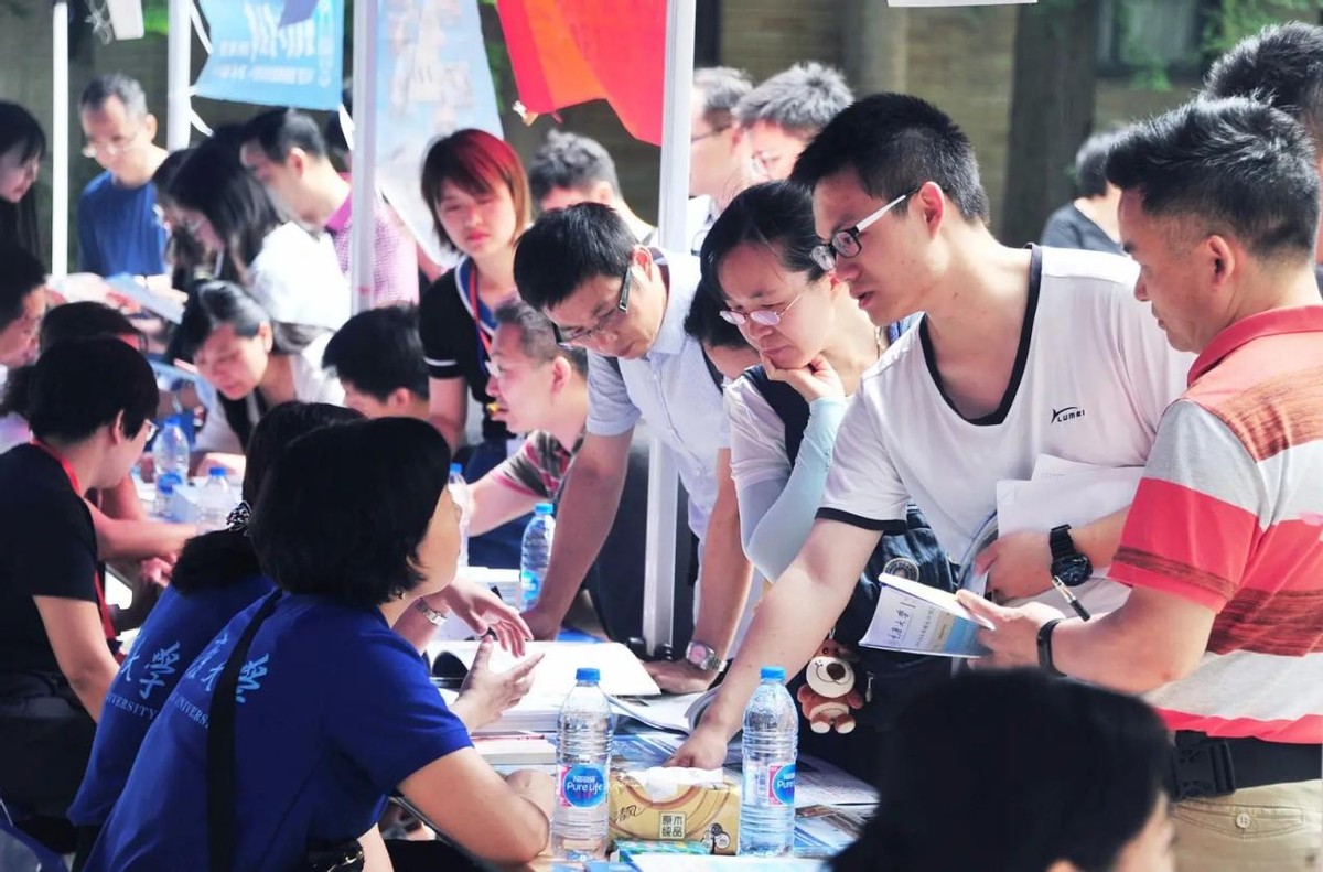 新新疆石河子大学,石河子大学和新大哪个好